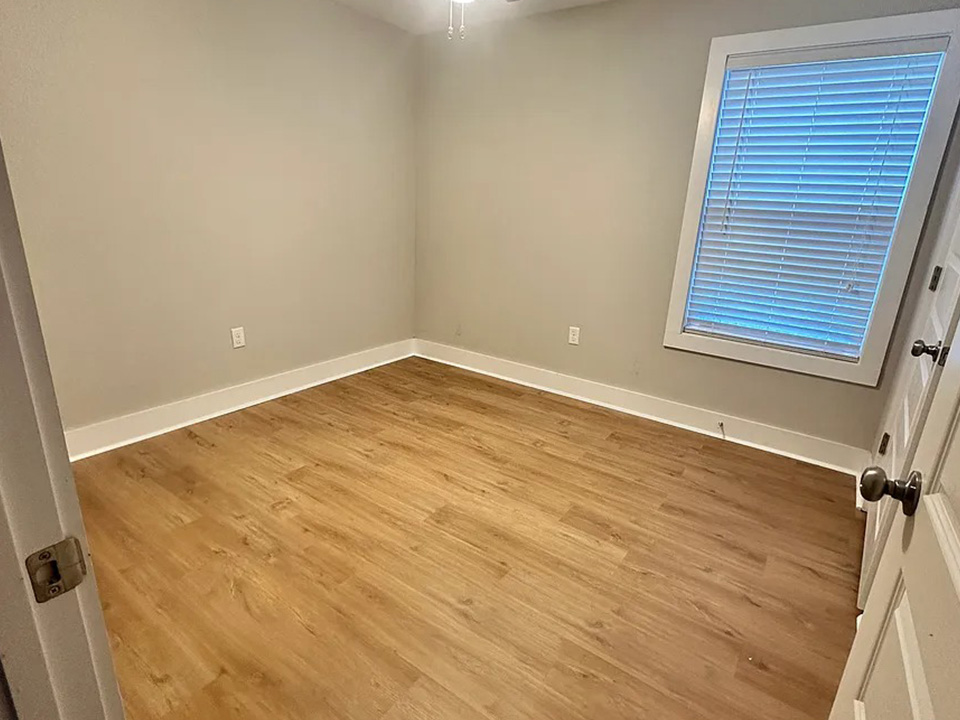 107 Jules Ln 3